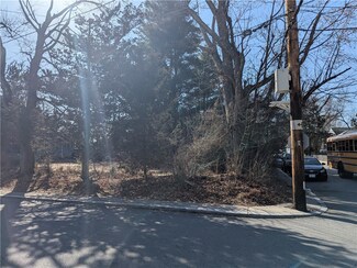 20 Van Ausdall St, Providence, RI 02909