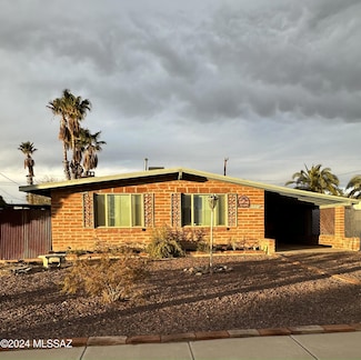 802 W Alturas St, Tucson, AZ 85705