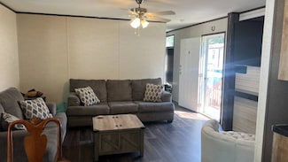 1240 N Cowan Ave Unit 17, Lewisville, TX 75057