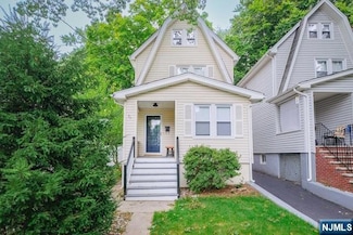 29 Dean St, Glen Rock, NJ 07452