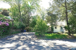 62 High St, Closter, NJ 07624