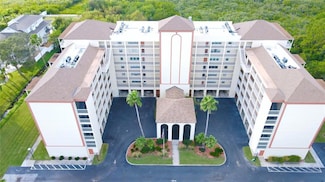 9000 Commodore Dr Unit 403, Seminole, FL 33776