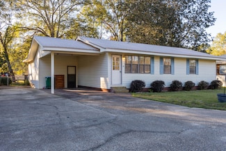108 Williams St, Petal, MS 39465