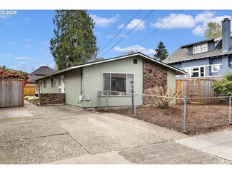 1802 SE Clatsop St Unit 1804, Portland, OR 97202