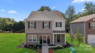 512 Jaca Ln, Arden, NC 28704