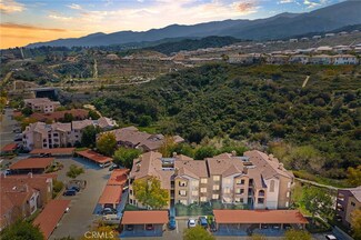 2450 San Gabriel Way Unit 102, Corona, CA 92882