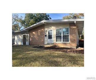 1105 Saint Anthony Ln, Florissant, MO 63033