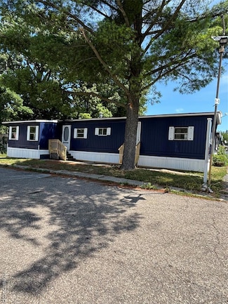 4493 Fenton Rd, Flint, MI 48507