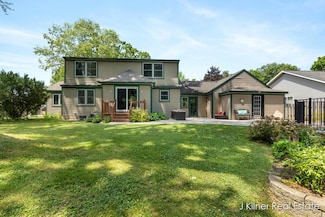 1940 Perkins Ave NE, Grand Rapids, MI 49505