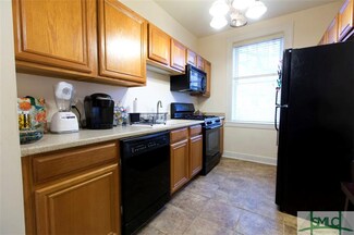 17 E 37th St Unit 5, Savannah, GA 31401