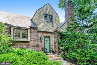 2305 S Inge St, Arlington, VA 22202