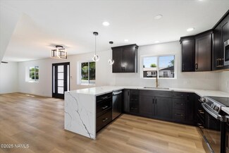 2210 E Everett Dr, Phoenix, AZ 85022