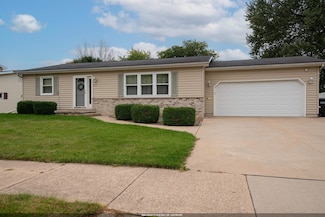 845 W 19th Ave, Oshkosh, WI 54902