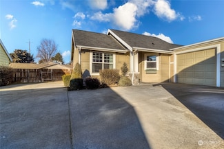 871 SE Larkspur Place, College Place, WA 99324
