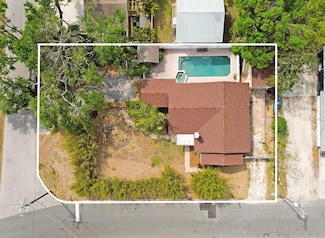 316 29th St W, Bradenton, FL 34205