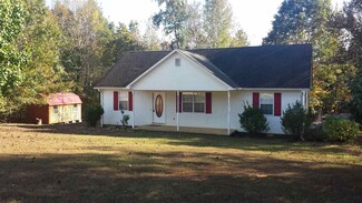 2015 Roy Seay Rd, Selmer, TN 38375