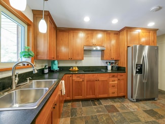 74 May Ave, Trenton, GA 30752