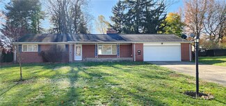 224 James St SW, North Canton, OH 44720