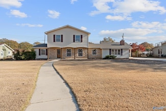 2417 Dogwood Ln SE, Decatur, AL 35601