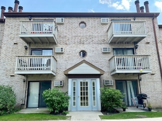 442 E Osage Ln Unit 3B, Palatine, IL 60074