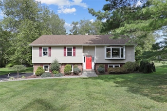 612 Challinor Dr, Yorktown Heights, NY 10598