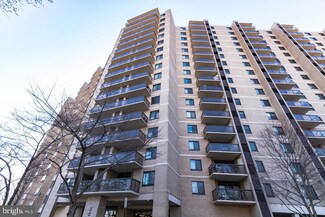 309 Yoakum Pkwy Unit 804, Alexandria, VA 22304