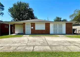 1368 Maplewood Dr, Harvey, LA 70058