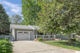 1033 W 10th St, Wahoo, NE 68066