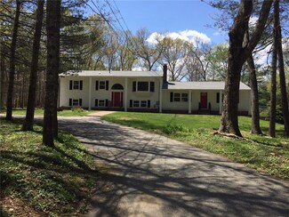 199 Nipmuc Rd, Foster, RI 02825