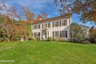 39 Indian Head Rd, Riverside, CT 06878