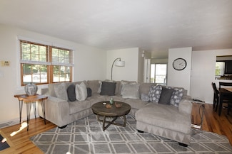 547 Washington St Unit B11, Pembroke, MA 02359