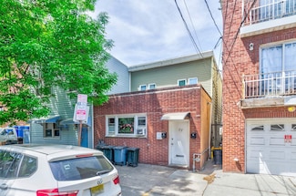 77 Wallis Ave, Jersey City, NJ 07306