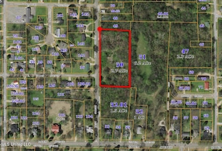 131 West St, Holly Springs, MS 38635