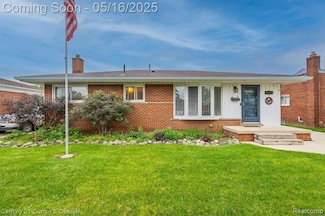 1894 Pinetree Dr, Trenton, MI 48183