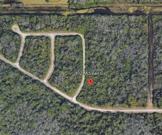 402 Mclean Cir, Lehigh Acres, FL 33972