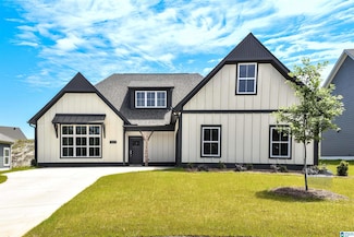 109 Townmoor Ln, Sterrett, AL 35147