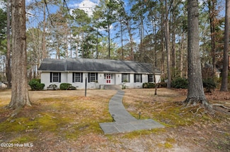 316 Cambridge Dr, Tarboro, NC 27886