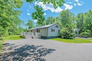 15B Vine St, South Berwick, ME 03908