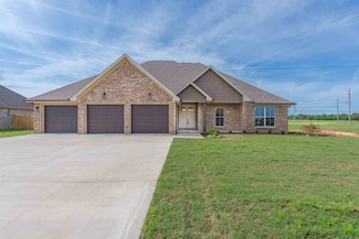 182 Wynchase Dr E, Muscle Shoals, AL 35661
