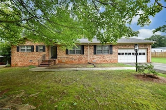 304 Irving Park Dr, Kernersville, NC 27284