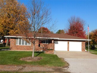 110 S Pine St, Irving, IL 62051