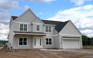 5637 Dorothy Cir, Clarence, NY 14032