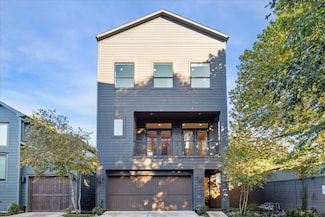 1902 Lizards Ln, Houston, TX 77043