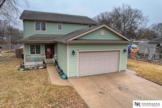 215 W 6th St, Wilber, NE 68465