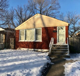 9016 S Woodlawn Ave, Chicago, IL 60619