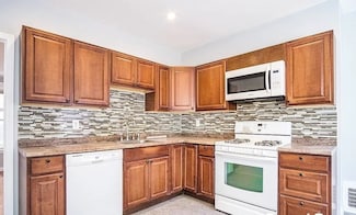 28 Moreland St Unit 1, Somerville, MA 02145