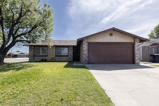 302 Blossom Dr, Ripon, CA 95366