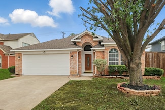 3220 Steamboat Dr, Fort Worth, TX 76123