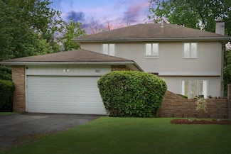 921 Beechwood Rd, Columbus, OH 43227