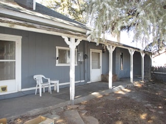 76 W Center St, Hatch, UT 84735